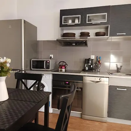 By The Sea - Prestige With A Luxurious Jacuzzi, Sauna And An Exclusive Massage Chair Available In One Of The Apartments! Apartment *