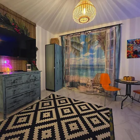 Apartment By The Sea - Prestige With A Luxurious Jacuzzi, Sauna And An Exclusive Massage Chair Available In One Of The Apartments!