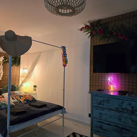 Apartment By The Sea - Prestige With A Luxurious Jacuzzi, Sauna And An Exclusive Massage Chair Available In One Of The Apartments! *